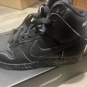 Nike Black High-Top Sneakers with Speckled Sole